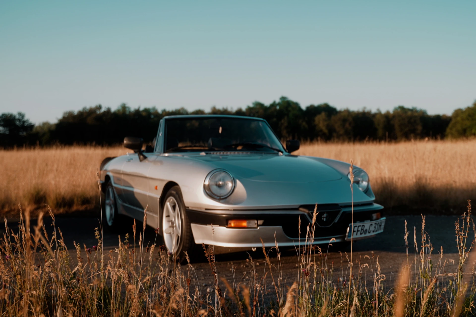 Alfa Romeo Spider 2.0 Quadrifoglio Verde: München in Stil und Nostalgie erleben mit Cici Classics
